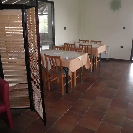 Glavas Hotel 2*